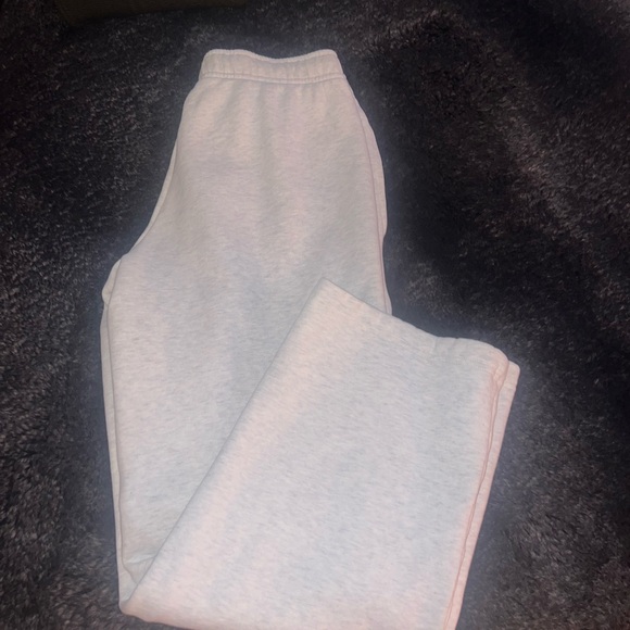 Aritzia Light Gray Track Pants - Picture 4 of 8